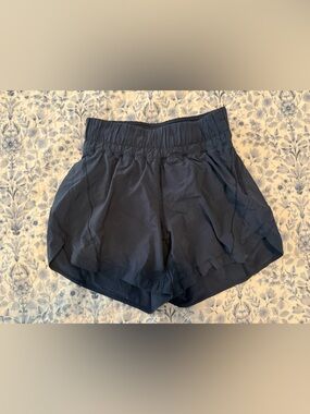 Lululemon Hotty Hot High-Rise Shorts